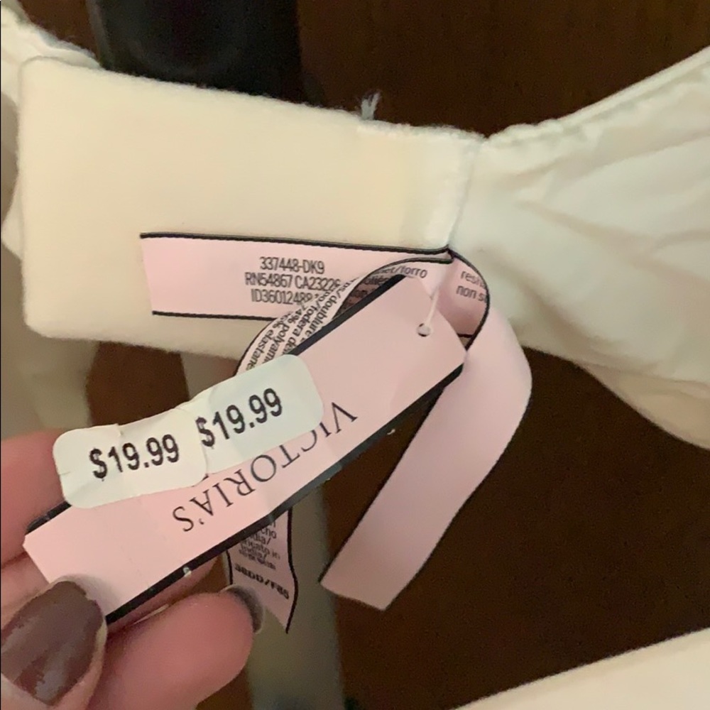 Cream Bra - Picture 2 of 3